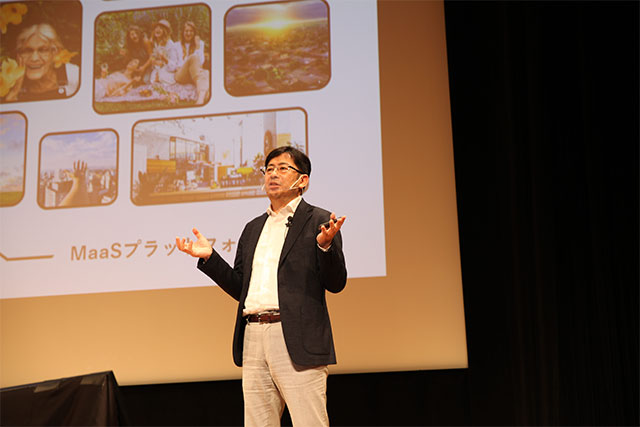 発表するWILLER代表の村瀨