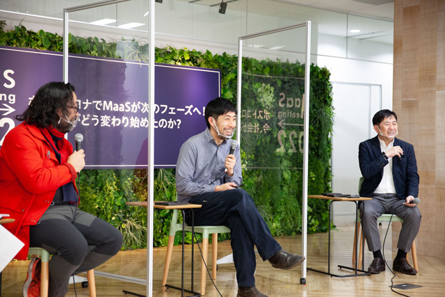 【コミュニティ】トークセッション中（秘馬様×林様×村瀨社長）